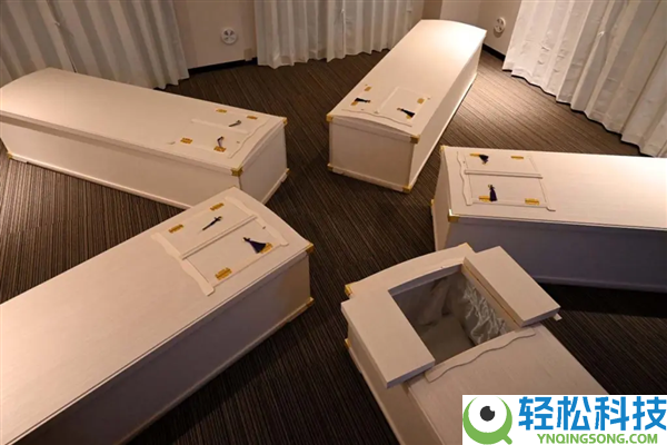 日今年轻人盛行活人躺棺 花钱入棺冥想半小时 从新审阅生命