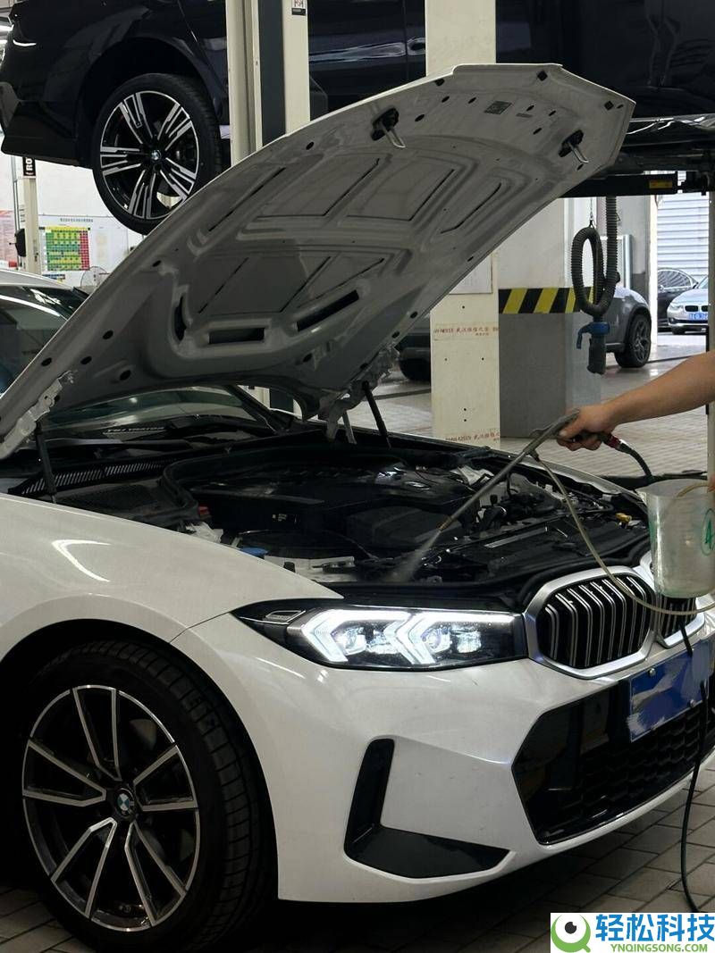 智能电车与燃油车：科技便捷VS机械牢靠,谁才是你的出行优选？