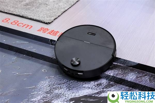AWE2026石头科技大放异彩:轮足新品打破三维洁净,以创新引领行业新将来