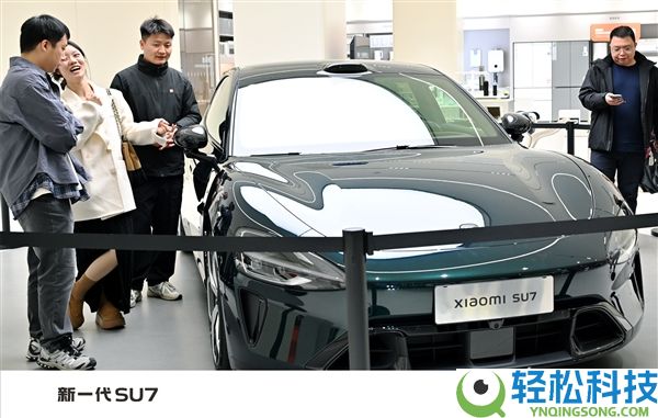 小米汽车第4款绿色来了,新一代SU7靛石绿实拍 雷军:初级而不声张