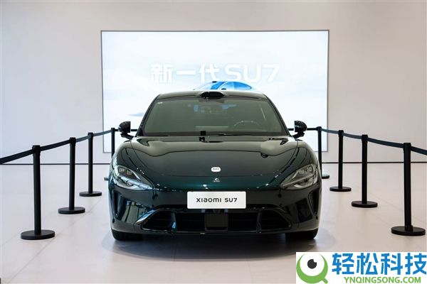 小米汽车第4款绿色来了,新一代SU7靛石绿实拍 雷军:初级而不声张