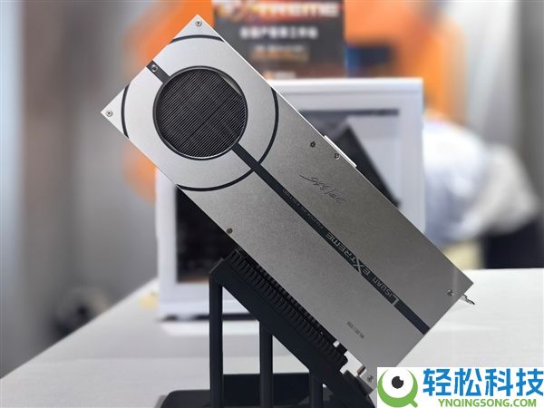 砺算科技首款国产显卡现场体验,《赛博朋克2077》相称流利