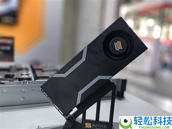 砺算科技首款国产显卡现场体验,《赛博朋克2077》相称流利