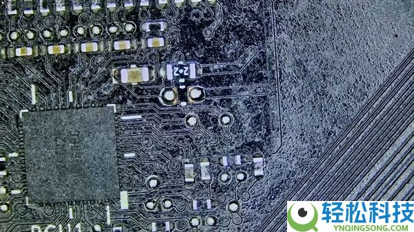 惨烈,用户私改液金致RTX 5070报废:中心销毁、PCB侵蚀
