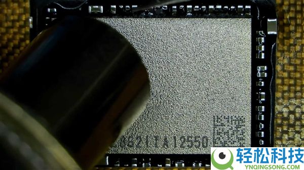 惨烈,用户私改液金致RTX 5070报废:中心销毁、PCB侵蚀