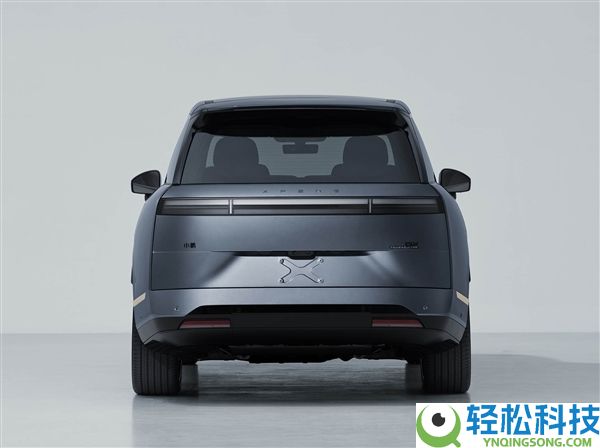 小鹏全新旗舰SUV GX实车表态:大湾区“路虎揽胜”来了