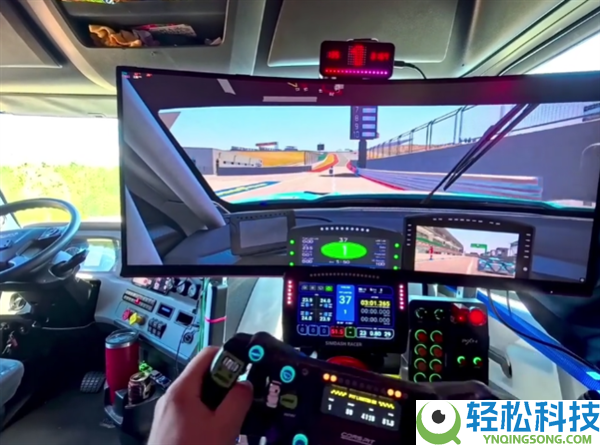 史上最发热卡车司机,副驾藏了一台价值4万元的RTX 5080高端PC：随时能玩赛车摹拟器