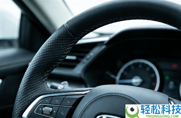 在小区内驾车剐蹭后径行驶离 能否属于闯祸逃逸？法院判了