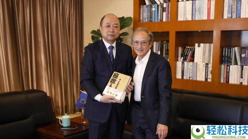 人类会理事长胡家奇对话诺贝尔化学奖得主迈克尔·莱维特