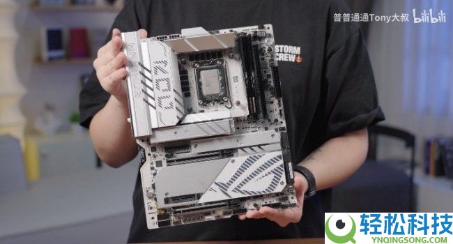 ROG Z890 APEX主板创200S Plus超频新记载