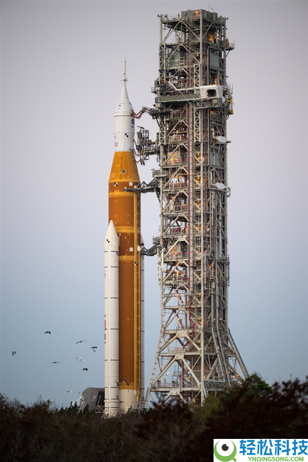 50多年后美国要重返月球,NASA：阿尔忒弥斯二号筹办停当 将4月1日前发射