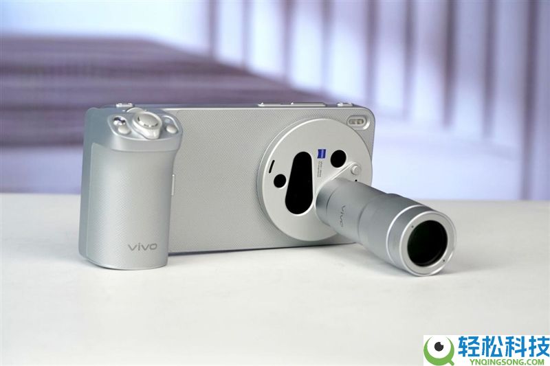 14-400mm最终全焦段,vivo X300 Ultra手机周全评测:仍然是年度影象机皇