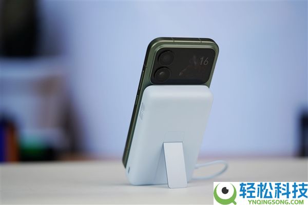 支架+磁吸+快充三合一,小米磁吸充电宝2026款图赏