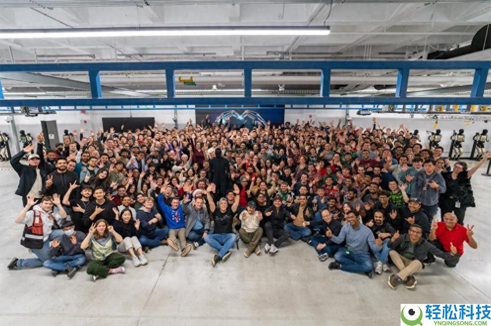 做人形机械人,不是拼人头：马斯克与王兴兴正在改写法则