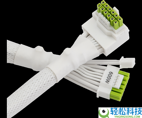 华擎推新款L型供电线 自带NTC温控传感器:绿白配辨识度拉满