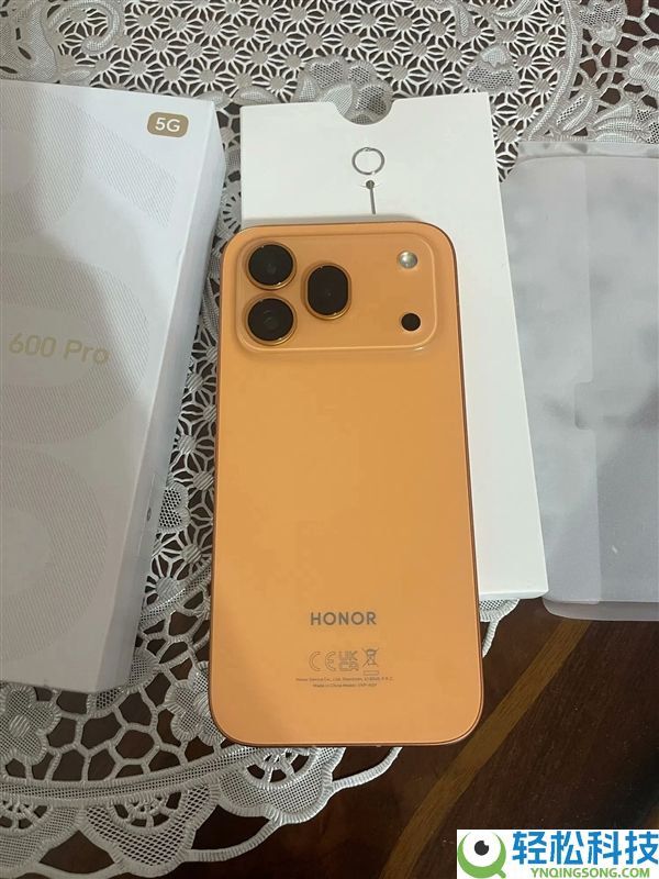 光荣600 Pro国际版真机表态：横向Deco+橙色机身 果味实足