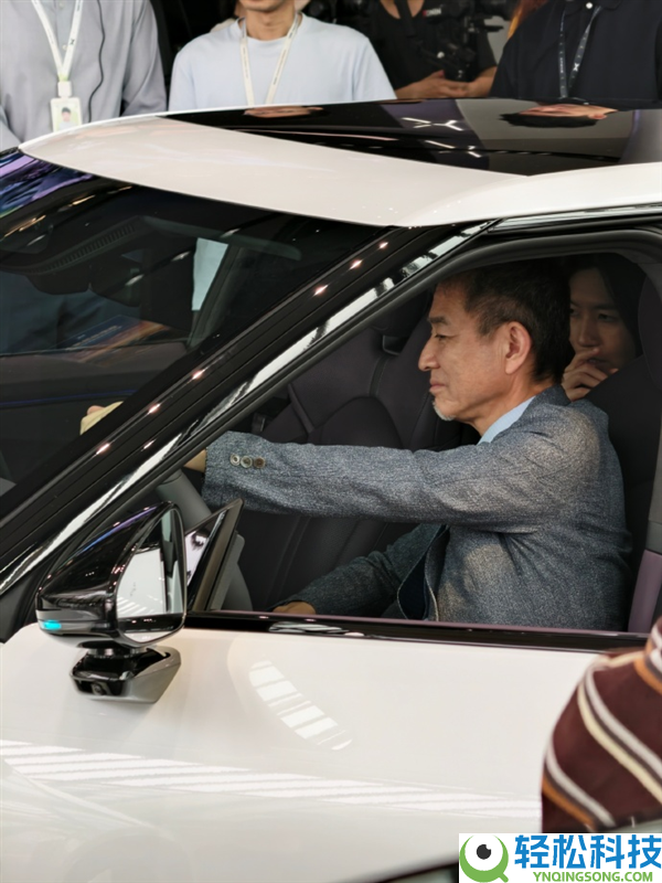 GTR之父观赏小鹏P7后无奈苦笑：赛道潜力伟大 本人也想买一台