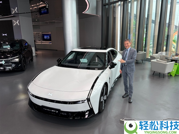 GTR之父观赏小鹏P7后无奈苦笑：赛道潜力伟大 本人也想买一台
