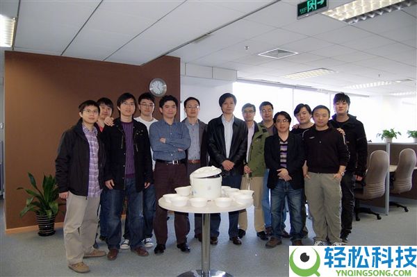 明天是小米16周岁生日,雷军等人一锅小米粥开启创业路