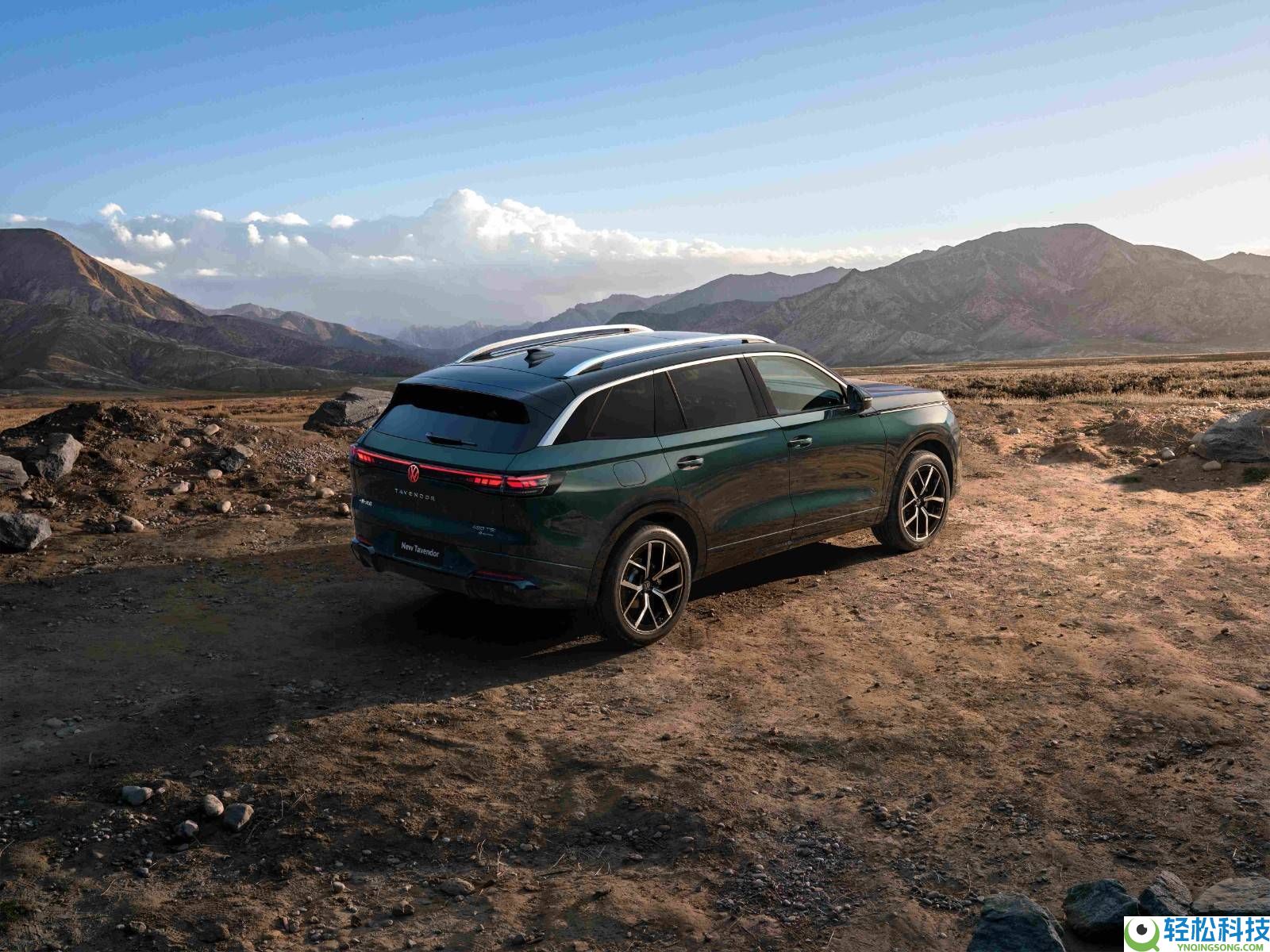 全新揽巡震动上市,智驾保险双在线,七重冷遇助力开启精彩旅程