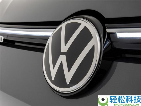 花费者被群众4S店销售吐槽清明不烧纸给祖宗来4S店瞎逛引热议：后者回应