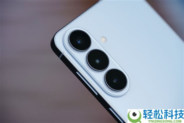 7999元AI旗舰,三星Galaxy S26+图赏