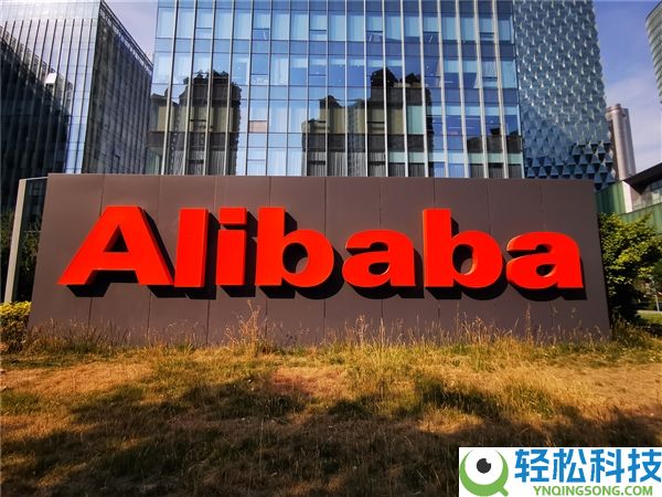 开源大模子全球洗牌,阿里千问累计下载量近10亿：美国份额被挤压