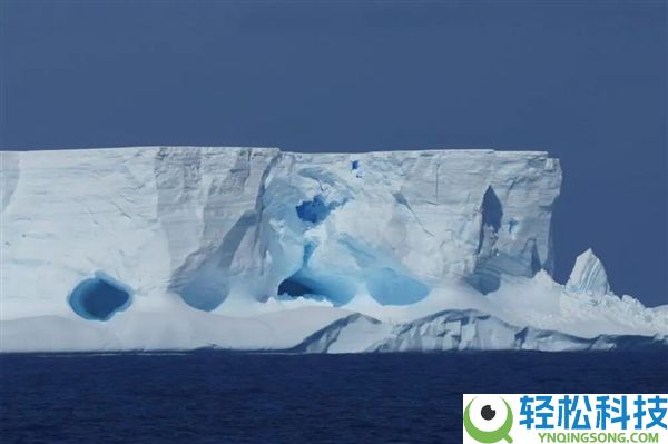 40年了 世界最大冰山正式“销户”：曾经1万亿吨、面积＝7个新加坡