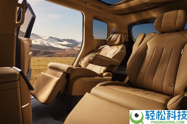 大湾区版“路虎揽胜”,小鹏旗舰GX内饰官图发布：飞航头号舱体验