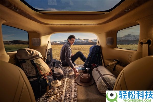 大湾区版“路虎揽胜”,小鹏旗舰GX内饰官图发布：飞航头号舱体验