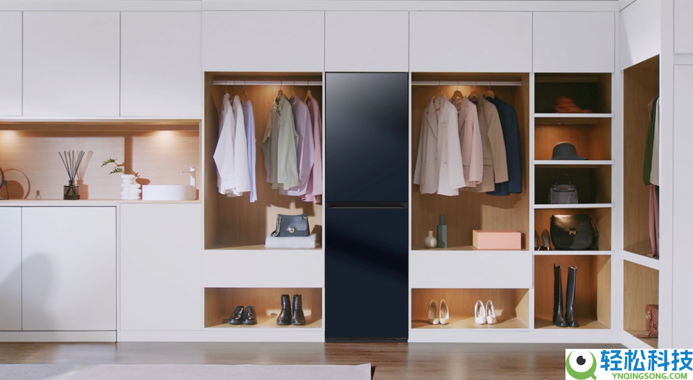 美学与科技的完满融会 三星AI神 黑钻衣物护理机可谓细腻生涯的硬核之选