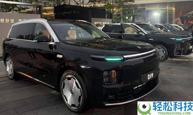 零跑D19正式退场,科技奢华旗舰SUV,21.98万起开启高端新征程