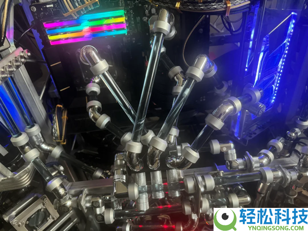 玩家耗时4年造出水冷巨兽主机,六翼天使电扇阵列帅炸:测漏竟然靠洗洁精