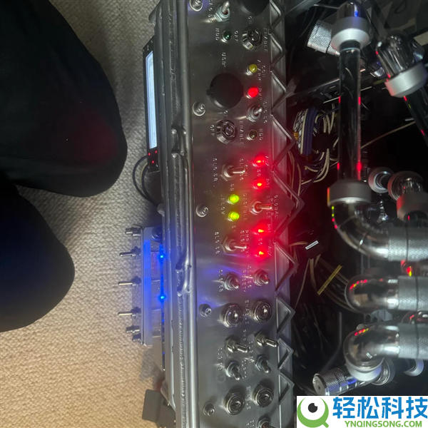 玩家耗时4年造出水冷巨兽主机,六翼天使电扇阵列帅炸:测漏竟然靠洗洁精