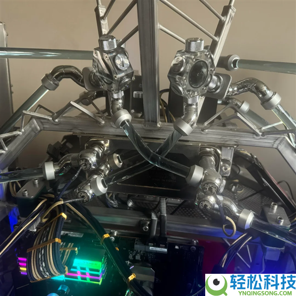 玩家耗时4年造出水冷巨兽主机,六翼天使电扇阵列帅炸:测漏竟然靠洗洁精