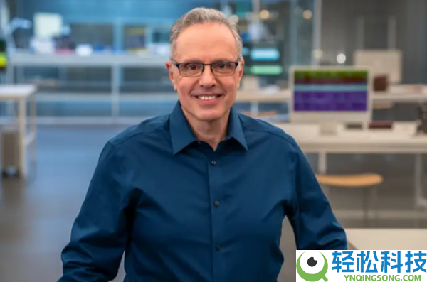 不止新CEO,苹果硬件团队换帅:芯片老兵斯鲁吉出任首席硬件官