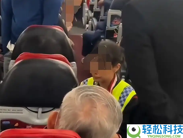 处理不了都别飞了,男子大闹机舱致航班耽搁:要求外航空乘必需讲中文
