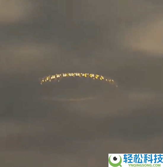 巴黎惊现UFO,灯光闪烁酷似空中圆盘都市