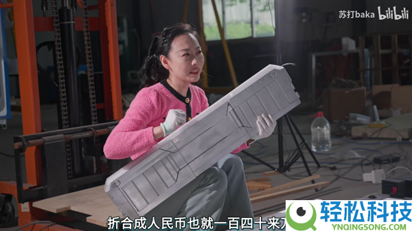 活人变手办,发热友蜜斯姐造了台能住人的巨型电脑主机:12000W热量+空调散热
