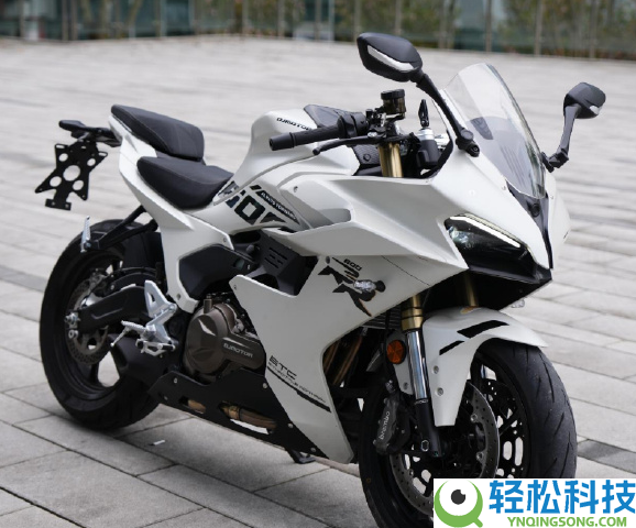 从“美观难骑”到“每天想骑”:年青报酬何最先从新抉择摩托车?