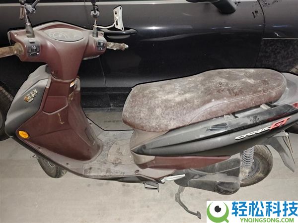 沪A派司太值钱,一辆125cc两轮摩托车拍出53万天价