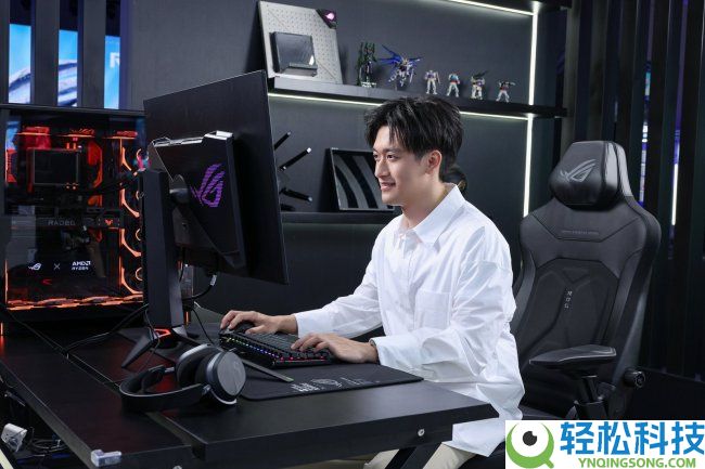 ROG复刻主板及首款ROG内存冷艳ROG DAY 2026