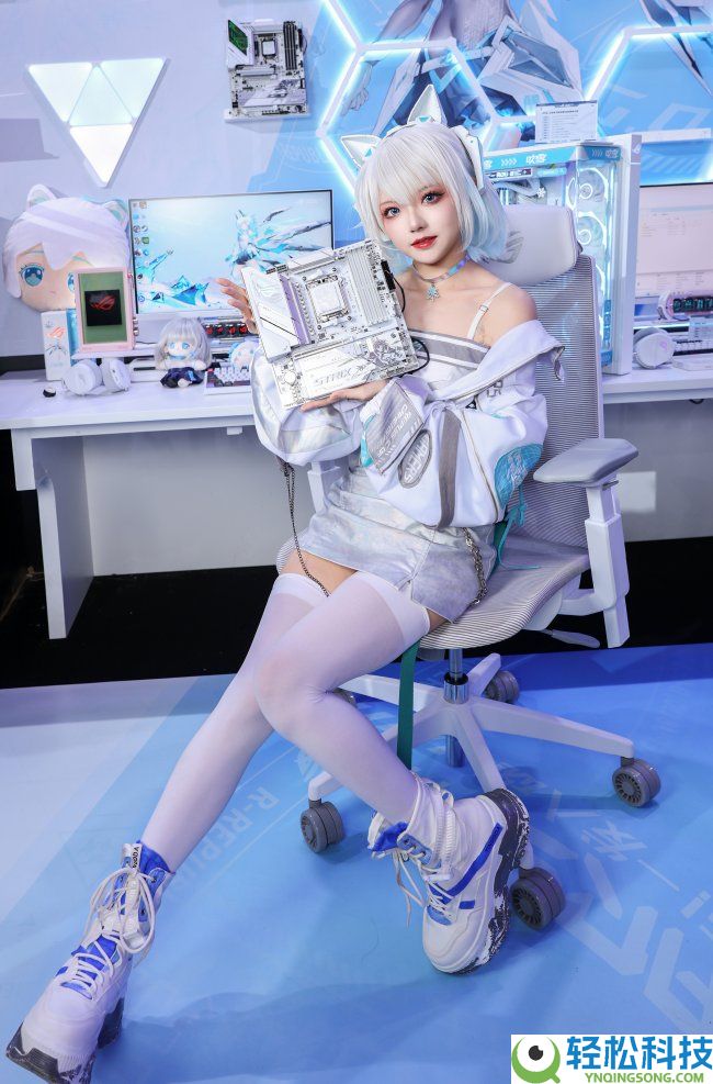ROG复刻主板及首款ROG内存冷艳ROG DAY 2026