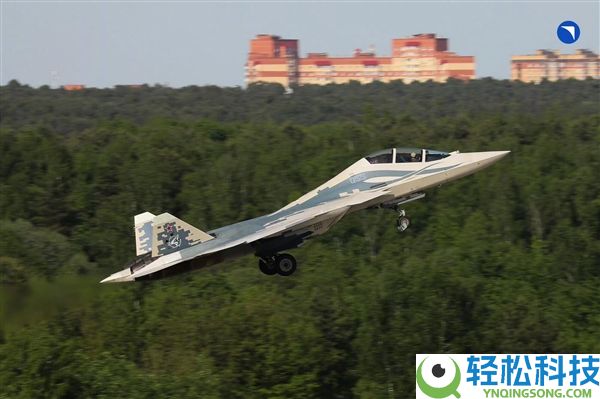 串联双座前低后高 全球第二款双座五代机苏-57D成功首飞