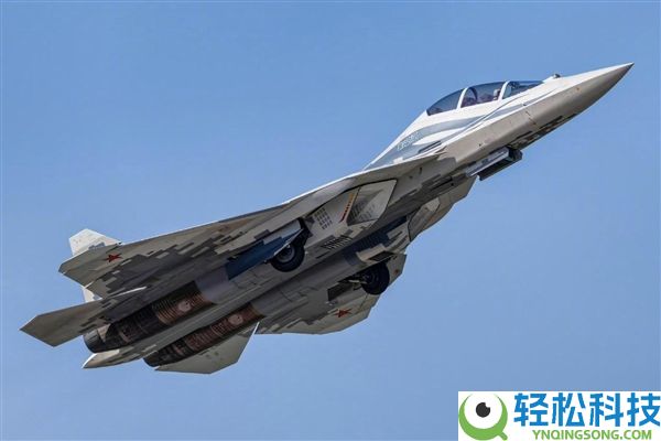 串联双座前低后高 全球第二款双座五代机苏-57D成功首飞