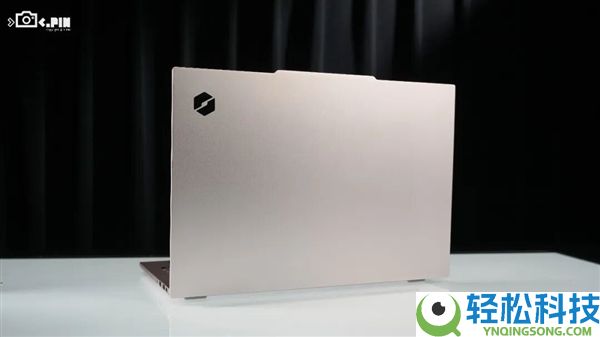 MacBook Neo卖爆后 Windows条记本终究坐不住了,