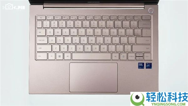 MacBook Neo卖爆后 Windows条记本终究坐不住了,