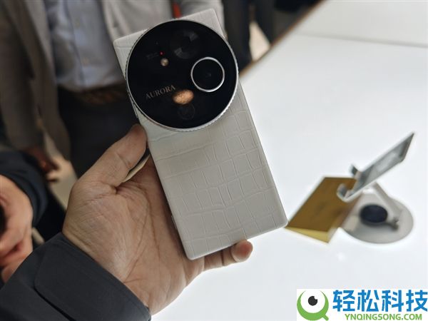 追觅首款旗舰手机表态：外型豪华 黄金版价钱超10万元