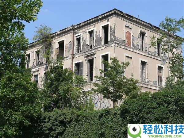 若是把钢筋混凝土中的铁换成钛 修建会更安稳吗？