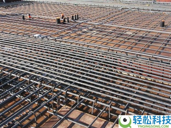 若是把钢筋混凝土中的铁换成钛 修建会更安稳吗？
